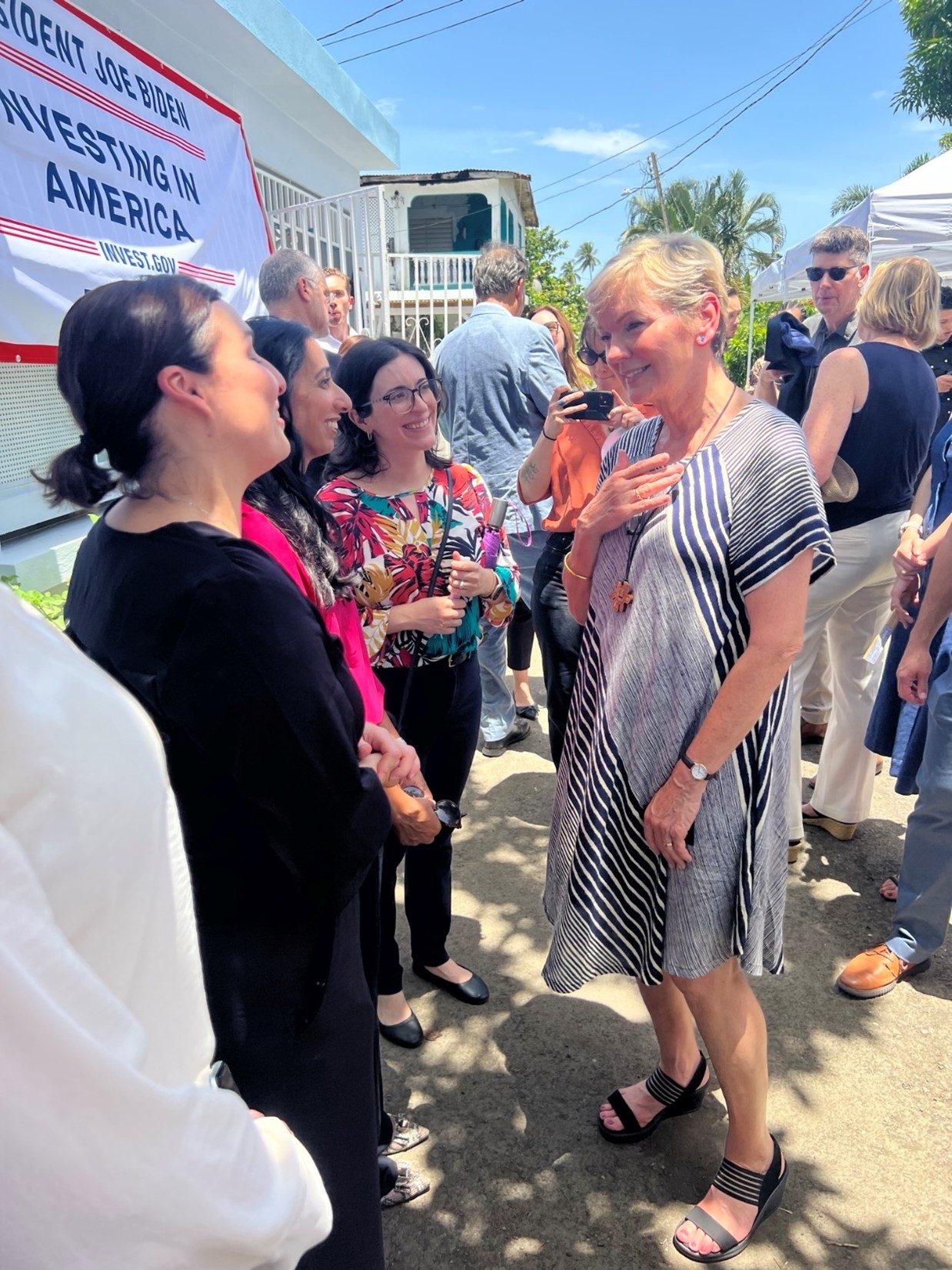 The Secretary of Energy talks with Kari Skovira, NETL Legal Counsel on PR-ERF, at the celebration of the first solar & battery installation in Puerto Rico.