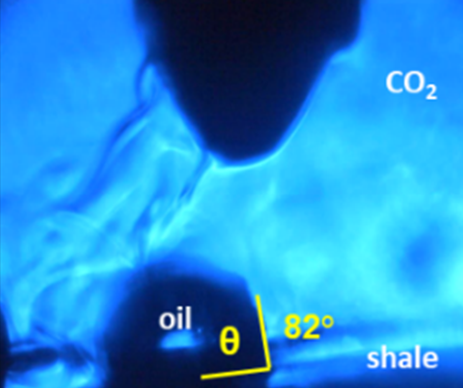 The image shows an oil bead created when surfactant dissolved in supercritical carbon dioxide was injected into a shale core. 