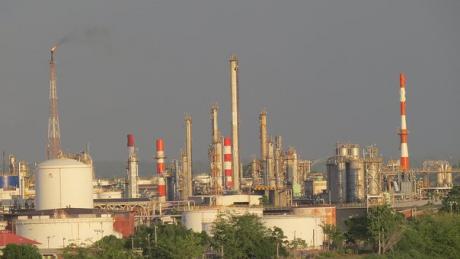 Petroleum Refinery Life Cycle Inventory Model 